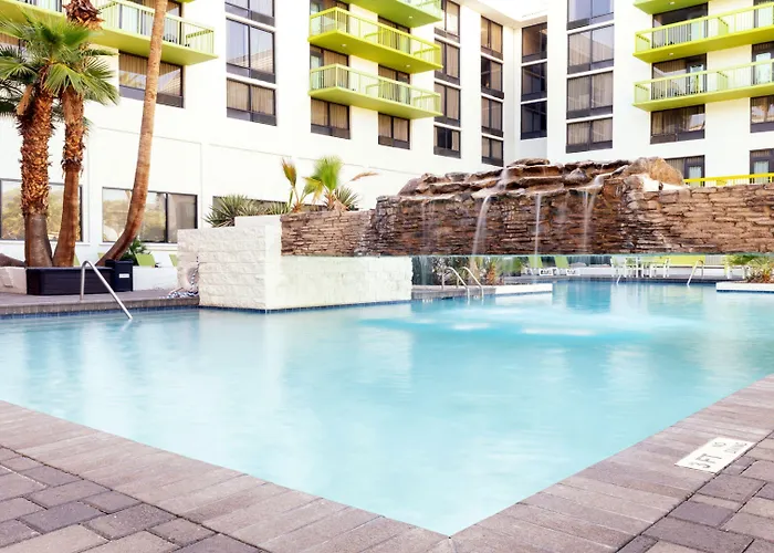 Phoenix-mesa Chandler By Ihg Hotel