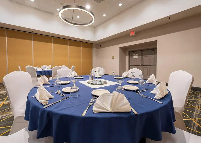 Hotel Phoenix-mesa Chandler By Ihg 3*